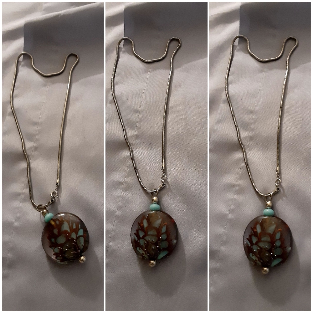 Green glass pendant and chain